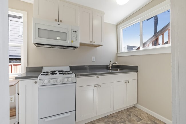 Building Photo - 1530 Minturn St