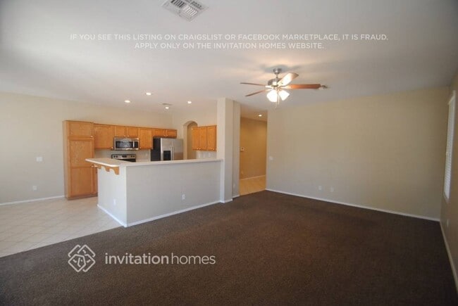 Building Photo - 2840 E Carla Vista Dr