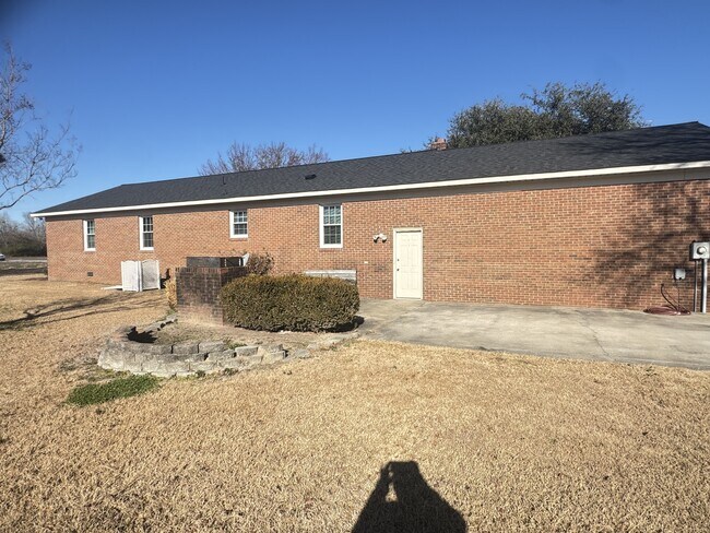 Foto del edificio - 3564 Mills Rd