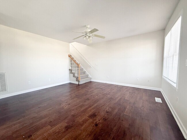 Foto del edificio - 430 W Stevens St