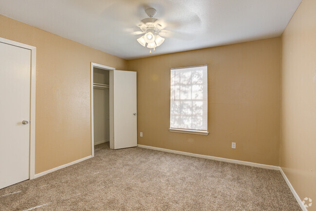 Bedroom - RIDGE STONE APARTMENTS