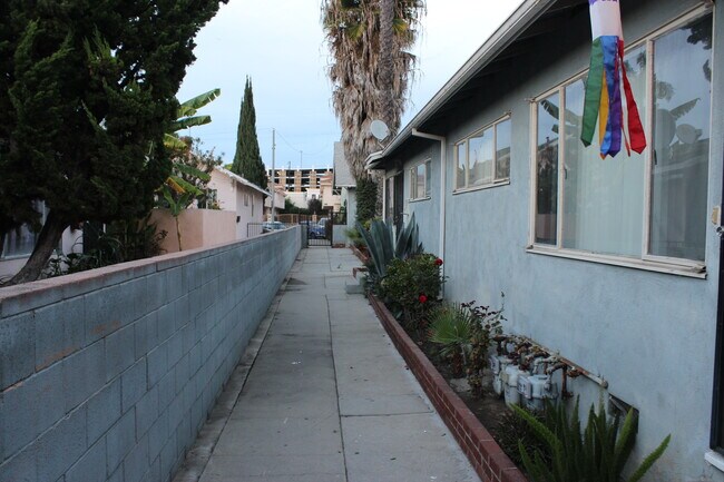 ENTRADA - 412 W Regent St