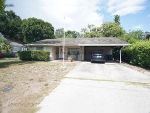 Building Photo - 207 N Gomez Ave