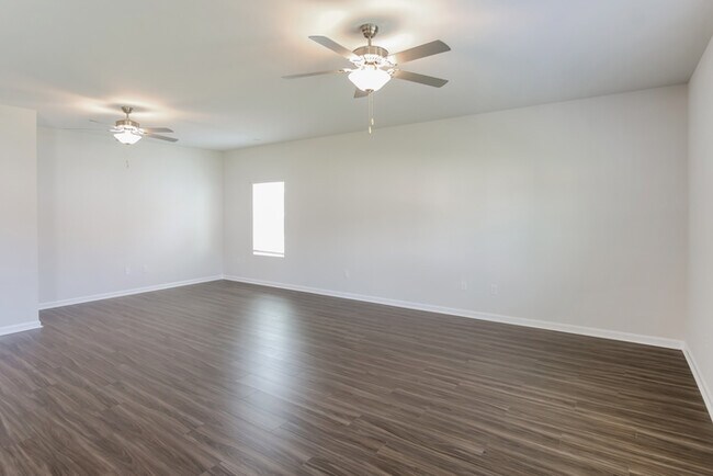 Building Photo - 339 Augustine Dr