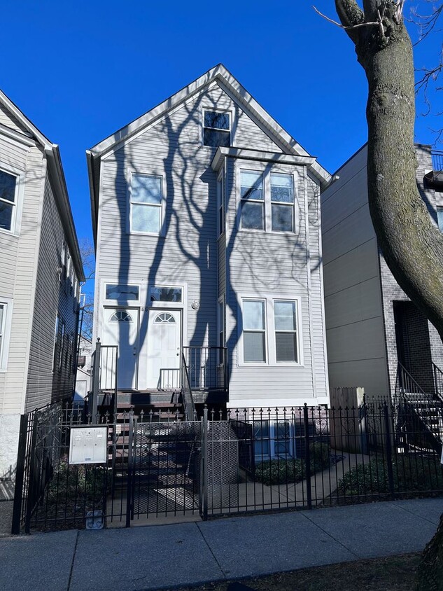 Photo - 1819 N Washtenaw Ave