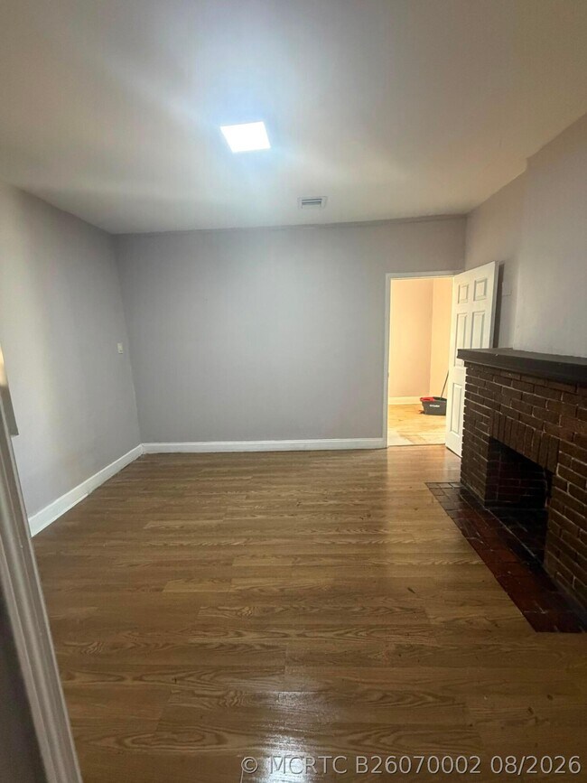 Foto del edificio - 420 Lilac Ct
