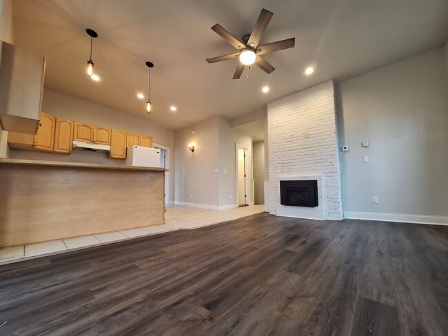 Foto del edificio - 1 Bedroom Available January!