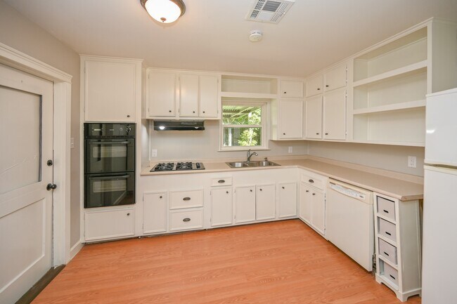 Foto del edificio - 1602 Sheridan Dr