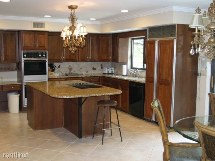 Foto principal - 84 Park Ln