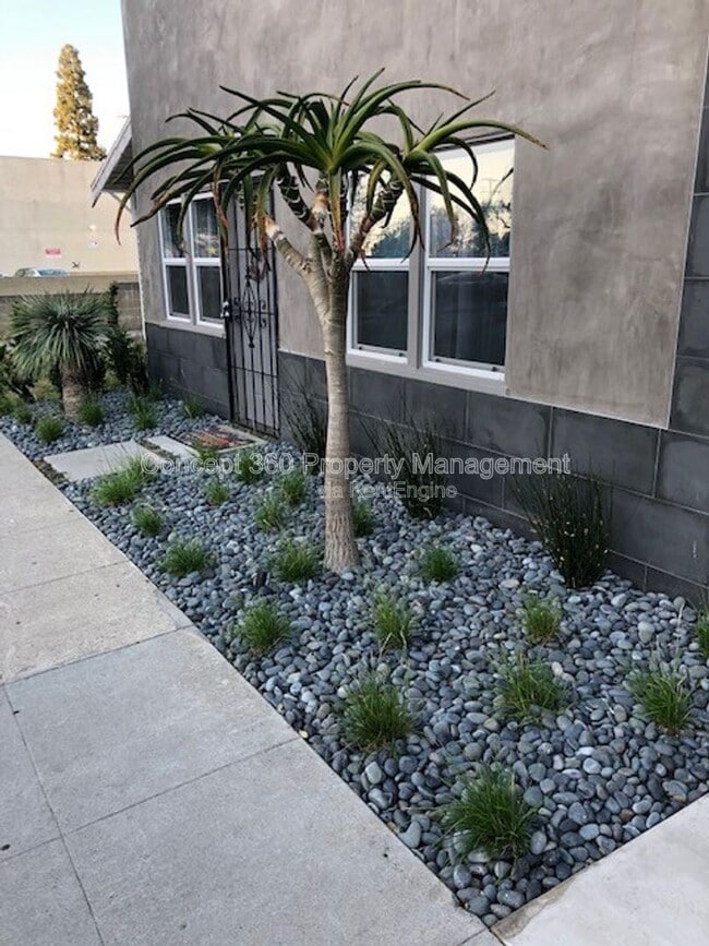 Photo - 4154 N Business St Apartment