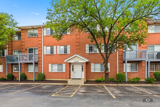 Building Photo - 1344 S Lorraine Rd