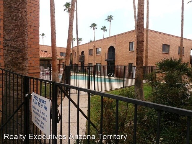 Building Photo - 1 br, 1 bath House - 1524 S Columbus Blvd ...