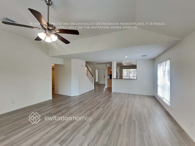 Foto del edificio - 5742 Forest Timbers Dr