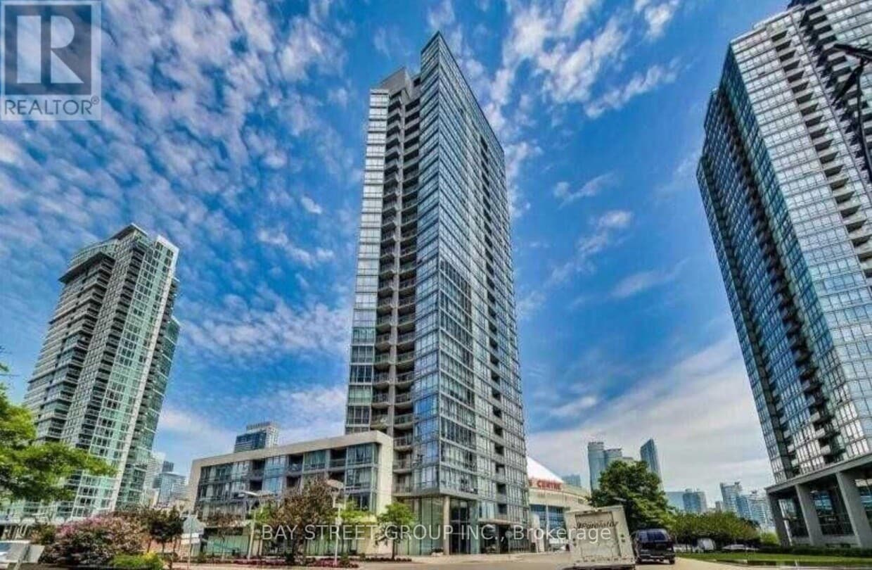 Photo principale - 3-1103 Navy Wharf Ct