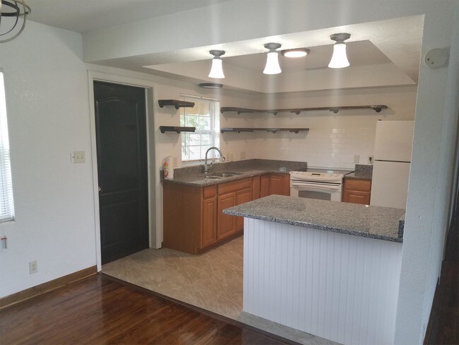 Foto del edificio - 5817 Hibiscus Rd