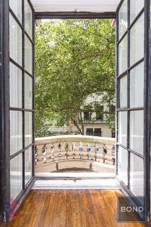 Foto principal - 7 E 75th St