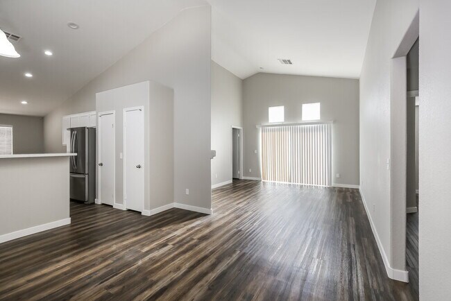Building Photo - 2717 Fern Forest Ct