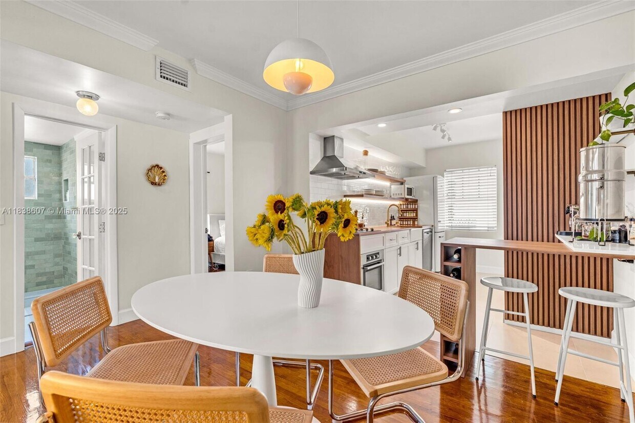 Foto principal - 915 8th St