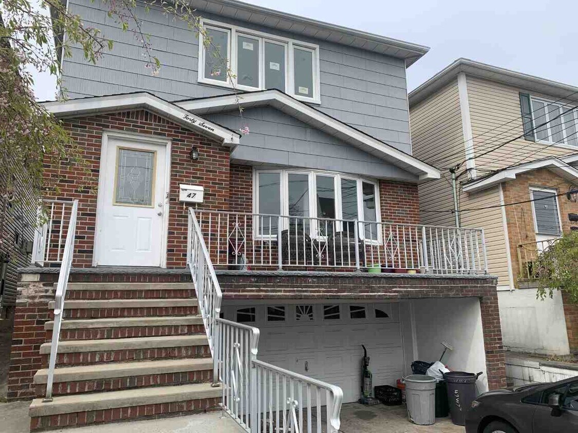 Primary Photo - 47 W 7th St