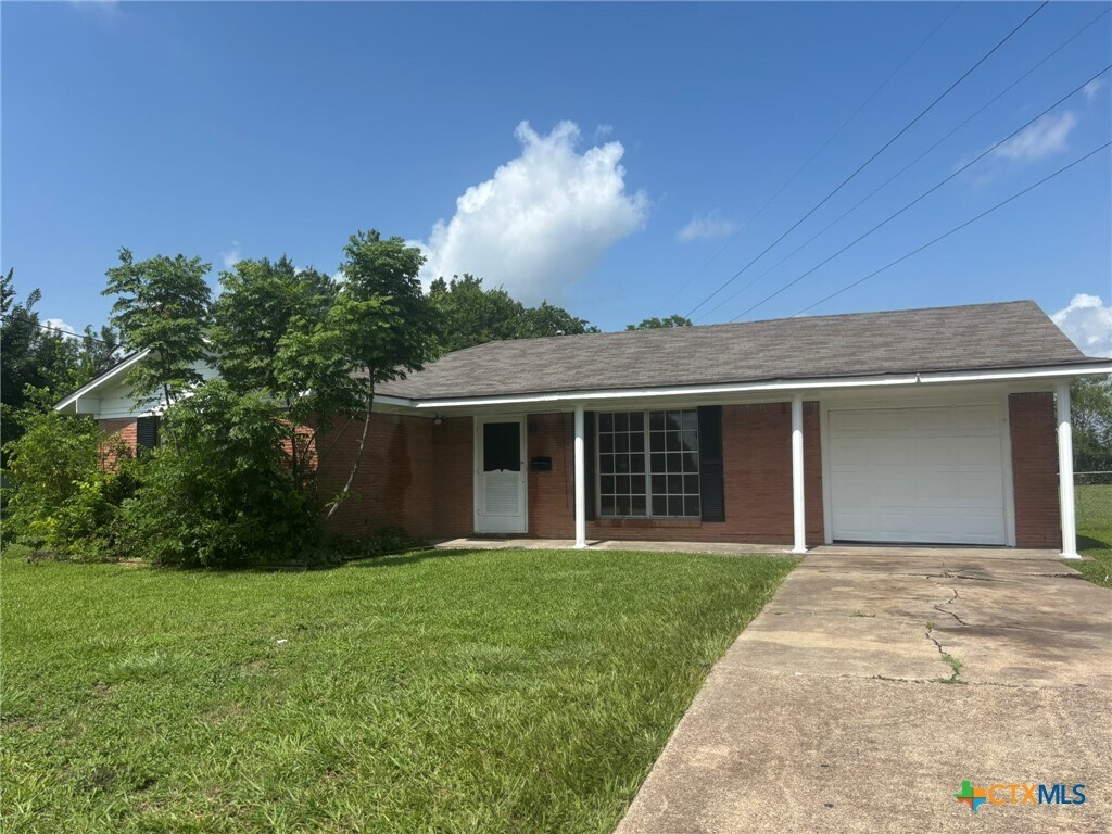 Foto principal - 1101 N Ben Wilson St