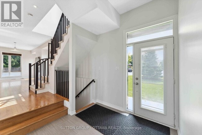 Building Photo - 248 Keyrock Dr