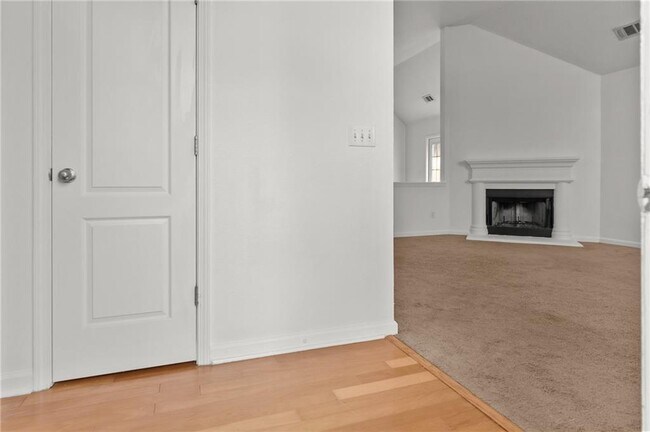 Building Photo - 2803 Newtons Crest Cir