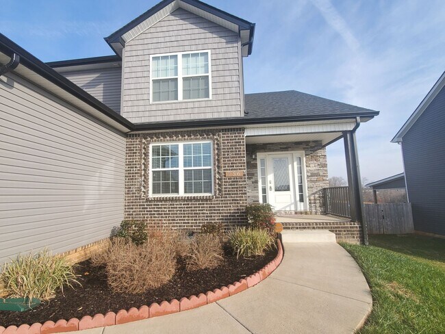 Foto del edificio - Executive 3 Bed 2.5 Bath with Bonus Home