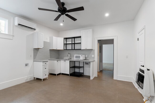 Building Photo - 224 Finley Ave
