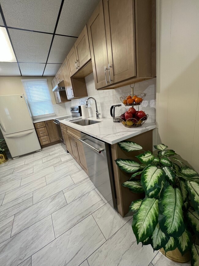 Photo - 7902 Richfield Rd House