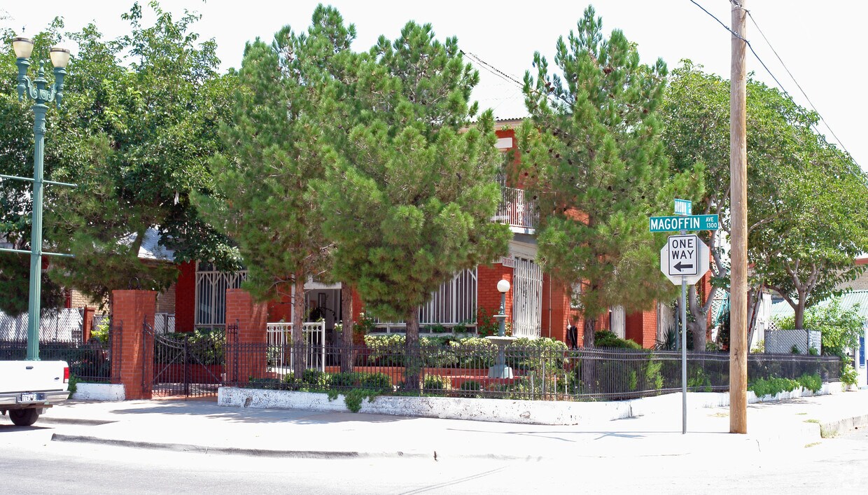 Primary Photo - 1300 Magoffin Ave