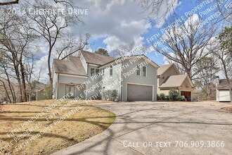 Building Photo - 2033 Cherokee Dr