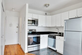 Building Photo - 655 Second Avenue