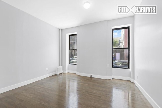 Building Photo - 285 6th Ave