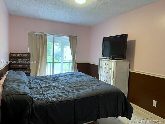 Foto del edificio - 4133 NW 88th Ave