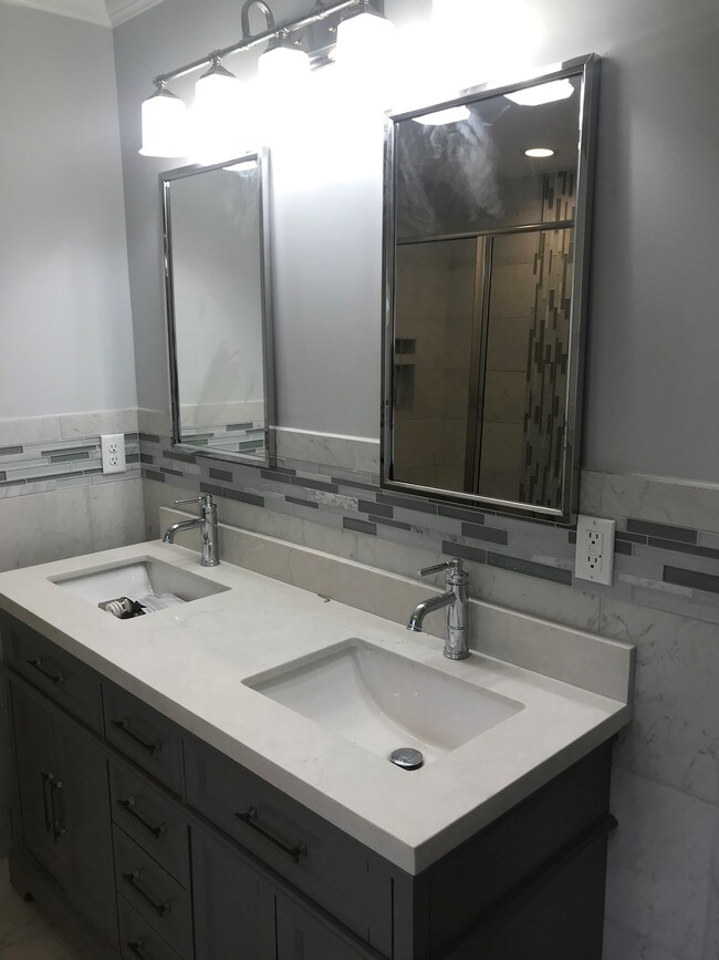 Foto del edificio - 6 Midpark Ln