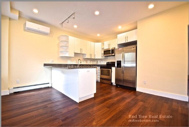 Building Photo - 15 Mackin St