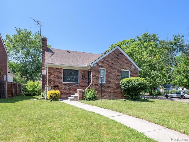 Building Photo - 10825 Worden St