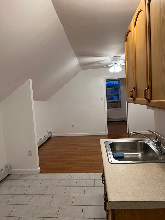 955 Manton Ave Unit 3, Providence, RI 02909 Apartments in Providence