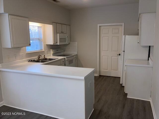 Building Photo - 2207 Locksley Woods Dr