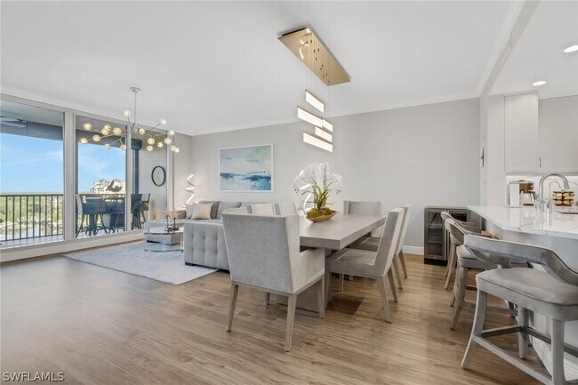 Foto del edificio - 420 Cove Tower Dr