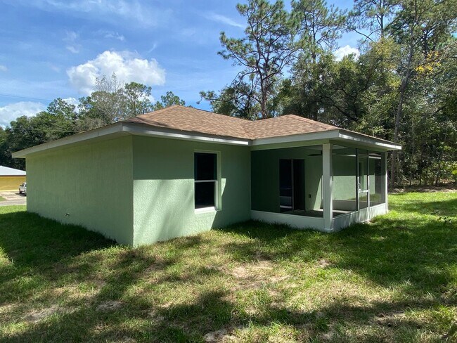 Building Photo - Custom Home - Desirable Citrus Springs Nei...