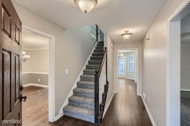 Building Photo - 4 br, 3.5 bath House - 249 Edgewood Drive