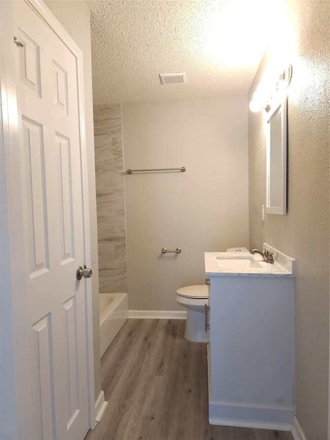 Foto del edificio - 6301 Anderson St