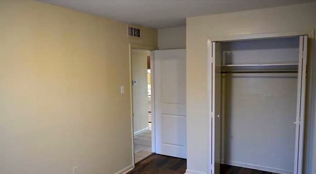 Building Photo - 4554 Y A Tittle Ave