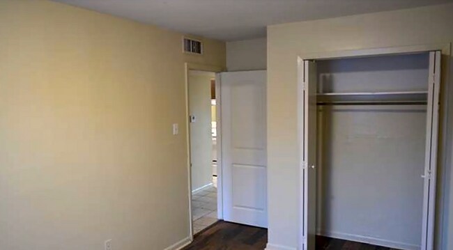 Photo - 4554 Y A Tittle Avenue Apartment