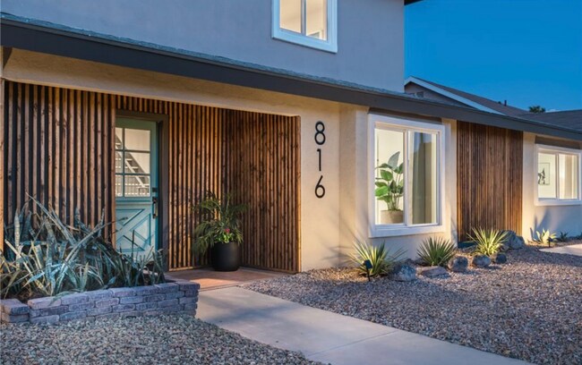 Building Photo - 816 Chabot Dr
