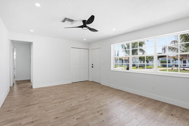 Foto del edificio - 2312 Redwood Rd