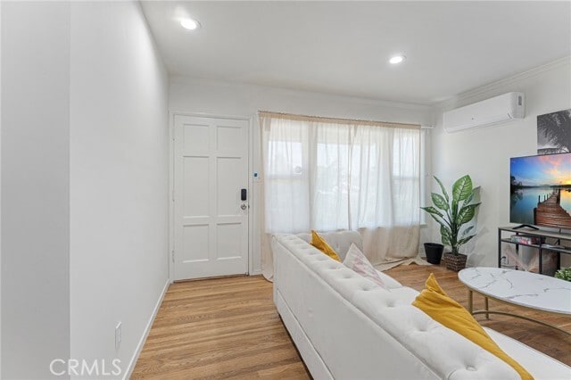 Foto del edificio - 2425 S Myrtle Ave