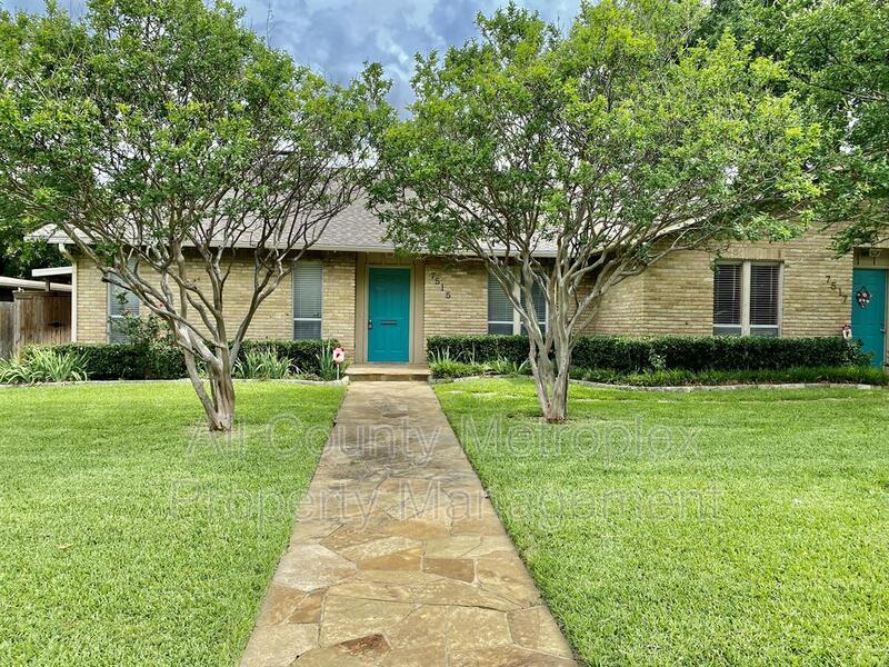 Primary Photo - 7517 Meadow Oaks Dr