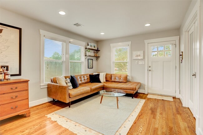 Foto del edificio - 4807 Averill St